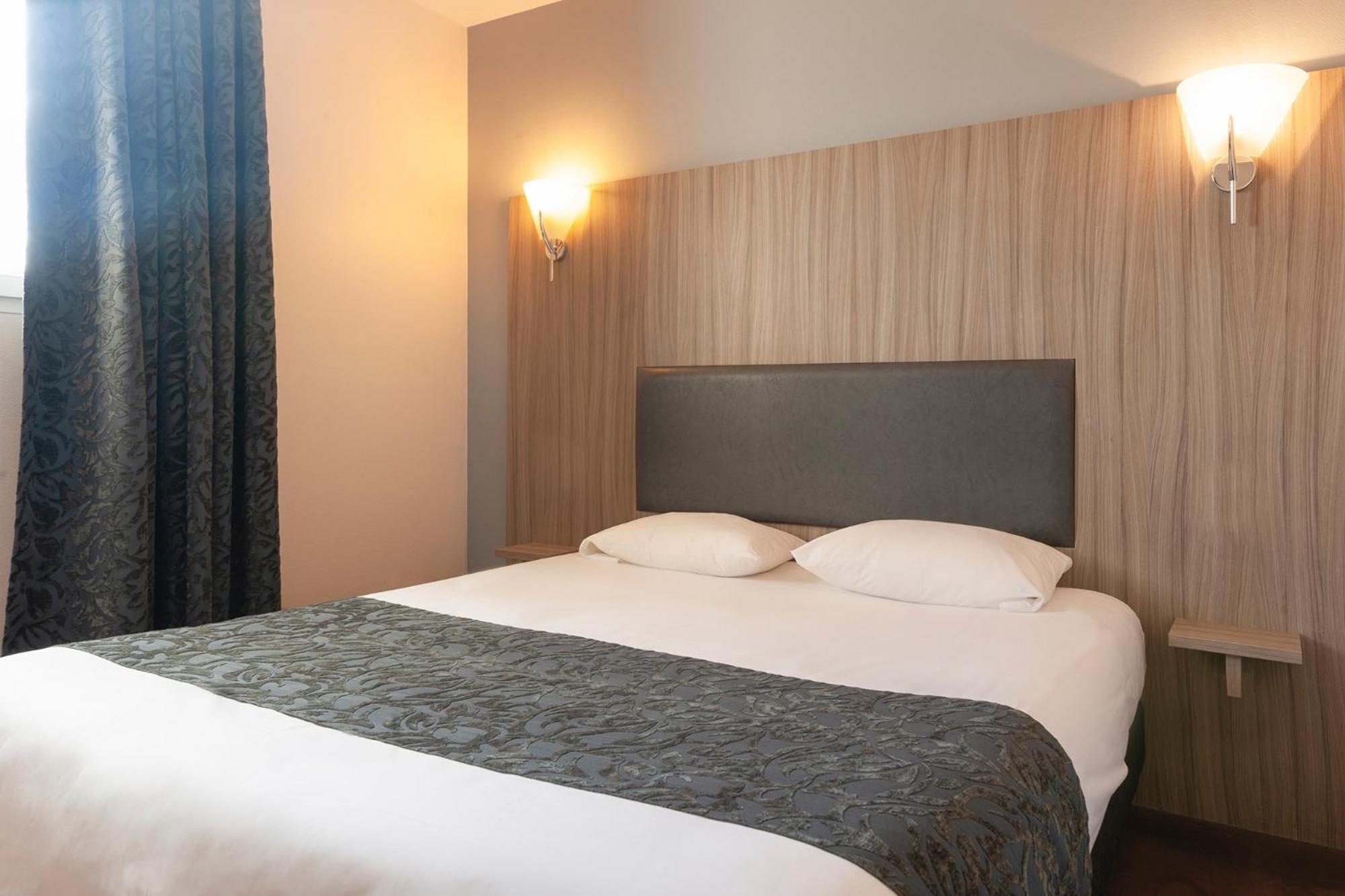 Brit Hotel Confort Alexia - Ла-Сутеррен Екстер'єр фото