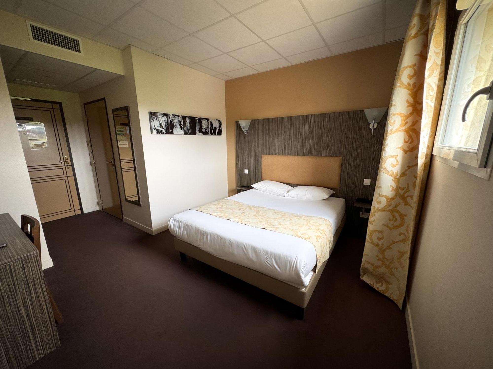 Brit Hotel Confort Alexia - Ла-Сутеррен Екстер'єр фото