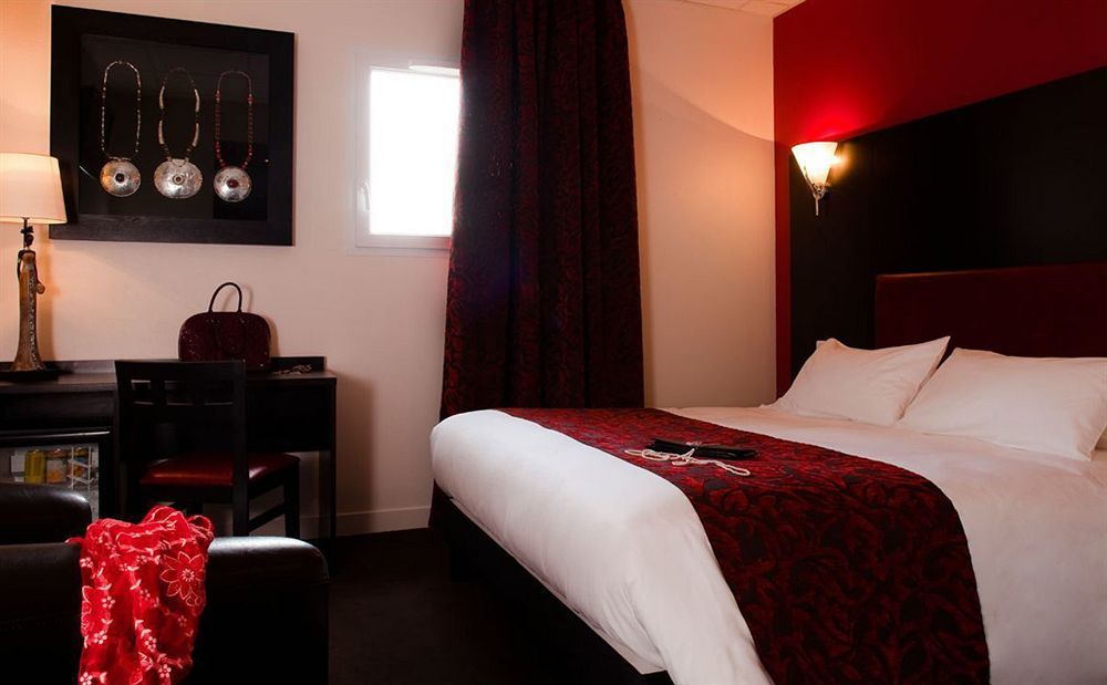 Brit Hotel Confort Alexia - Ла-Сутеррен Екстер'єр фото